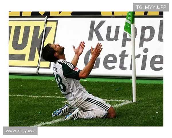 德甲半场战报：格里弗点球破门助弗赖堡暂时领先不莱梅1-0